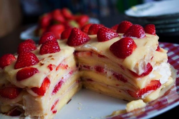 strawberry-pancake-pie.jpg